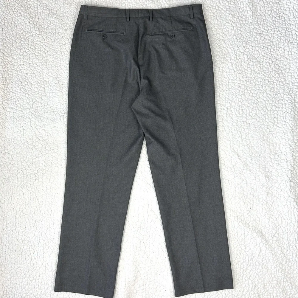 Banana Republic Standard Fit Dress Pants Men’s Size 36W Gray Flat Front